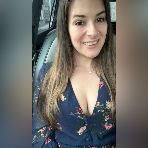 Meet your Posher, Angela - Picture 4 of 7